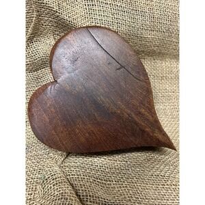 VINTAGE HANDMADE HEART SHAPED RICH DARK WOOD‎ JEWELRY TRINKET DRESSER BOX